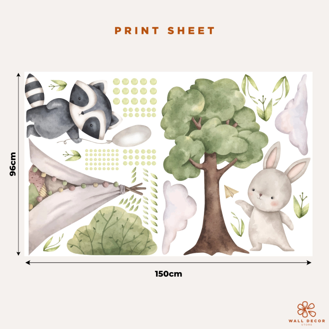 Adesivi murali con procione, coniglietto, albero e tenda indiana in stile acquerello applicati in una cameretta per bambini. 2